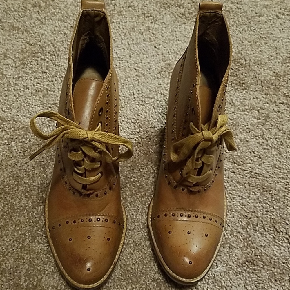 Schuler & Sons booties Alice Cullen